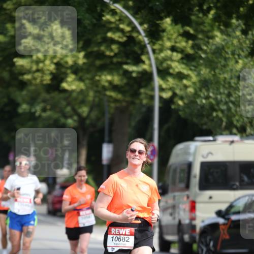 15.06.2025 - REWE Women's Run Jannik Wohlers http://msf.ph/oto/7951968 15.06.2025 09:51:50 Laufen 10682 meine-sportfotos.de