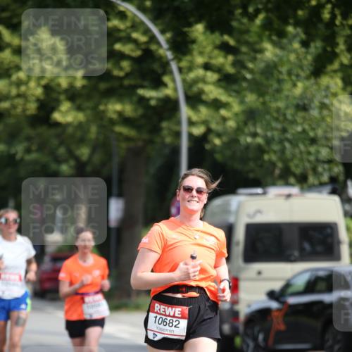 15.06.2025 - REWE Women's Run Jannik Wohlers http://msf.ph/oto/7951981 15.06.2025 09:51:50 Laufen 10682 meine-sportfotos.de