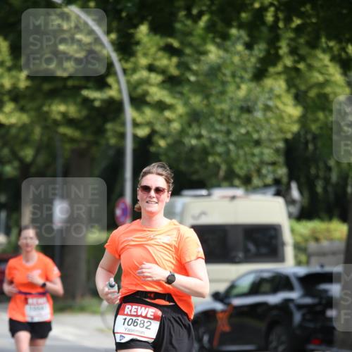 15.06.2025 - REWE Women's Run Jannik Wohlers http://msf.ph/oto/7951992 15.06.2025 09:51:51 Laufen 10682 meine-sportfotos.de