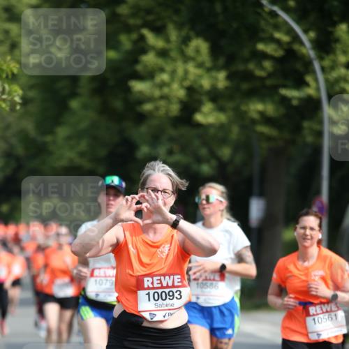 15.06.2025 - REWE Women's Run Jannik Wohlers http://msf.ph/oto/7952022 15.06.2025 09:51:54 Laufen 1079, 10586, 10093, 10561 meine-sportfotos.de