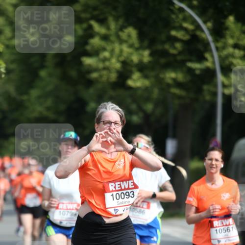 15.06.2025 - REWE Women's Run Jannik Wohlers http://msf.ph/oto/7952026 15.06.2025 09:51:54 Laufen 10799, 10093, 10586, 10561 meine-sportfotos.de