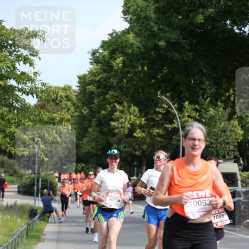 15.06.2025 - REWE Women's Run Jannik Wohlers http://msf.ph/oto/7952056 15.06.2025 09:51:56 Laufen 10799, 10093, 10561 meine-sportfotos.de