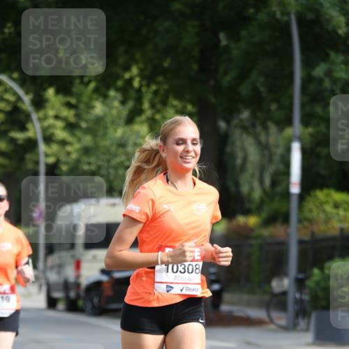 15.06.2025 - REWE Women's Run Jannik Wohlers http://msf.ph/oto/7952133 15.06.2025 09:52:03 Laufen 19, 10308 meine-sportfotos.de