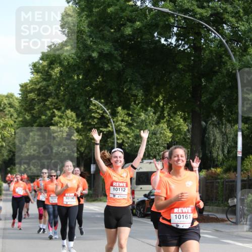 15.06.2025 - REWE Women's Run Jannik Wohlers http://msf.ph/oto/7952167 15.06.2025 09:52:06 Laufen 10112, 10385, 10190, 10161 meine-sportfotos.de