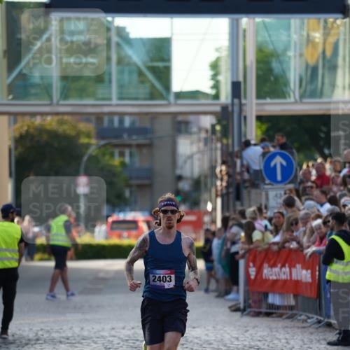 13.06.2025 - Holstenköstenlauf Felixshl http://msf.ph/oto/7952175 13.06.2025 19:39:24 Laufen 2274, 2403 meine-sportfotos.de