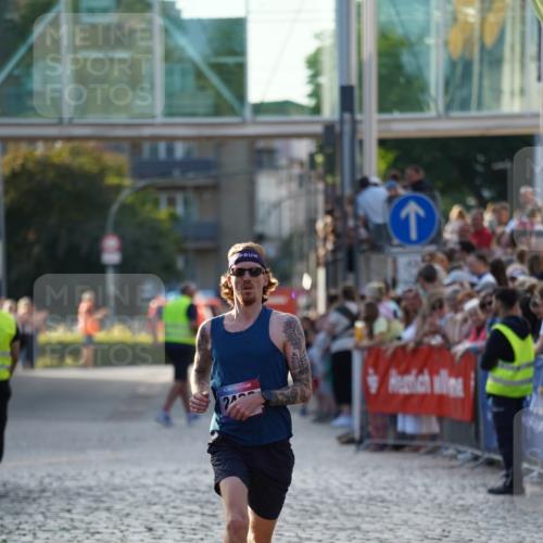 13.06.2025 - Holstenköstenlauf Felixshl http://msf.ph/oto/7952209 13.06.2025 19:39:24 Laufen 2274, 2403 meine-sportfotos.de