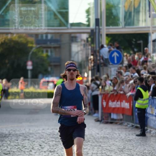 13.06.2025 - Holstenköstenlauf Felixshl http://msf.ph/oto/7952216 13.06.2025 19:39:25 Laufen 2274, 2403 meine-sportfotos.de