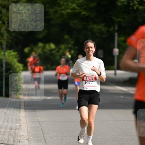 15.06.2025 - REWE Women's Run Dr. Thomas Lammeyer http://msf.ph/oto/7952254 15.06.2025 09:38:55 Laufen 10771 meine-sportfotos.de
