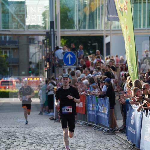 13.06.2025 - Holstenköstenlauf Felixshl http://msf.ph/oto/7952280 13.06.2025 19:39:44 Laufen 2352, 3741 meine-sportfotos.de