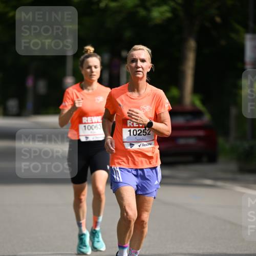 15.06.2025 - REWE Women's Run Dr. Thomas Lammeyer http://msf.ph/oto/7952305 15.06.2025 09:39:03 Laufen 10063, 10252 meine-sportfotos.de