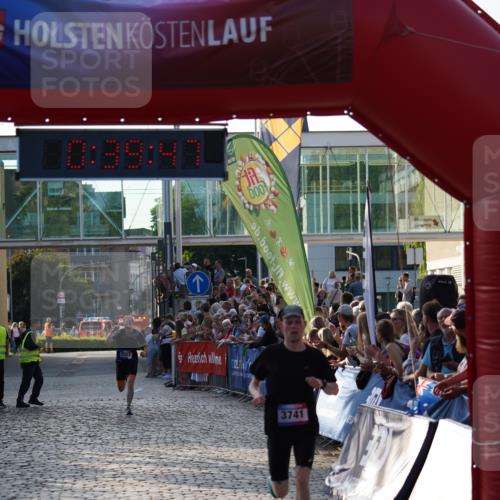 13.06.2025 - Holstenköstenlauf Felixshl http://msf.ph/oto/7952310 13.06.2025 19:39:46 Laufen 2352, 3741 meine-sportfotos.de