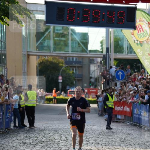 13.06.2025 - Holstenköstenlauf Felixshl http://msf.ph/oto/7952340 13.06.2025 19:39:49 Laufen 2352, 3741 meine-sportfotos.de