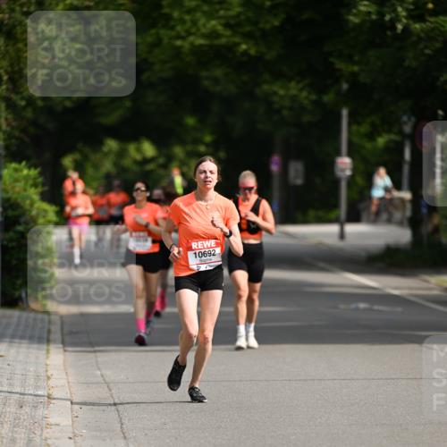 15.06.2025 - REWE Women's Run Dr. Thomas Lammeyer http://msf.ph/oto/7952352 15.06.2025 09:39:14 Laufen 10692 meine-sportfotos.de