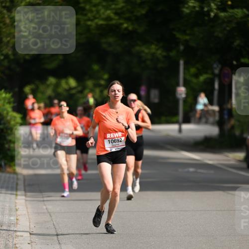 15.06.2025 - REWE Women's Run Dr. Thomas Lammeyer http://msf.ph/oto/7952360 15.06.2025 09:39:14 Laufen 10692 meine-sportfotos.de