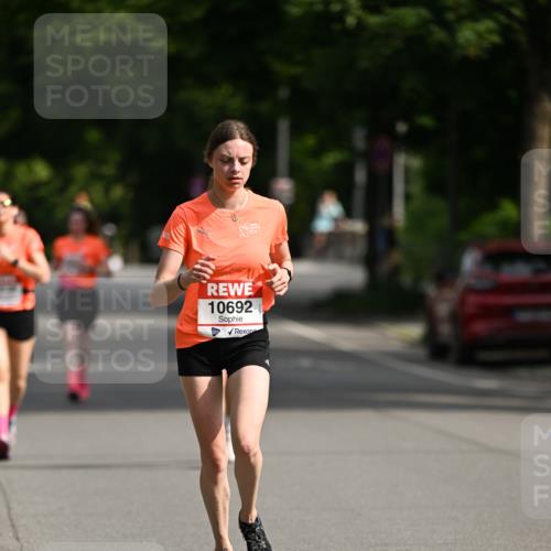 15.06.2025 - REWE Women's Run Dr. Thomas Lammeyer http://msf.ph/oto/7952379 15.06.2025 09:39:16 Laufen 10692 meine-sportfotos.de