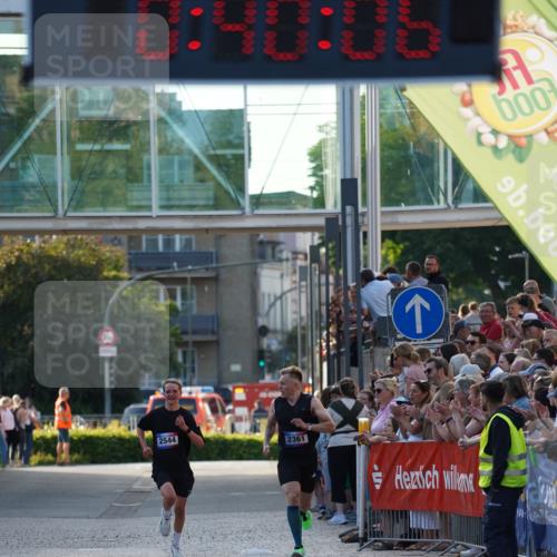 13.06.2025 - Holstenköstenlauf Felixshl http://msf.ph/oto/7952393 13.06.2025 19:40:05 Laufen 2361, 2544 meine-sportfotos.de