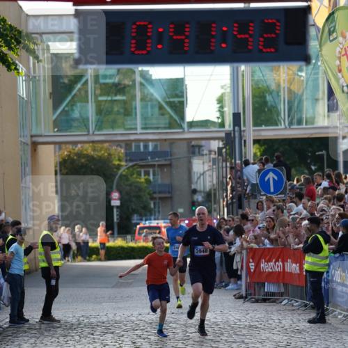 13.06.2025 - Holstenköstenlauf Felixshl http://msf.ph/oto/7952680 13.06.2025 19:41:42 Laufen 2466, 3948 meine-sportfotos.de