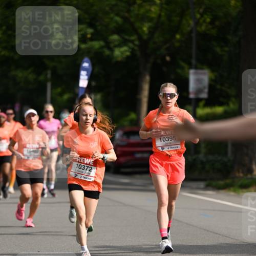 15.06.2025 - REWE Women's Run Dr. Thomas Lammeyer http://msf.ph/oto/7952772 15.06.2025 09:40:43 Laufen 10403, 10372, 10395 meine-sportfotos.de