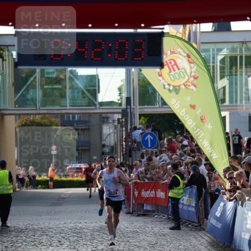 13.06.2025 - Holstenköstenlauf Felixshl http://msf.ph/oto/7952773 13.06.2025 19:42:03 Laufen 2529, 3213 meine-sportfotos.de