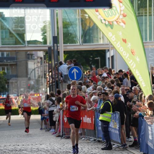 13.06.2025 - Holstenköstenlauf Felixshl http://msf.ph/oto/7952862 13.06.2025 19:42:12 Laufen 3213, 3811 meine-sportfotos.de