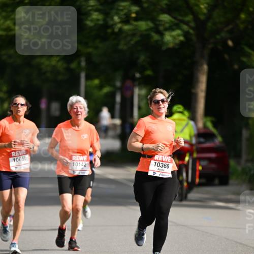 15.06.2025 - REWE Women's Run Dr. Thomas Lammeyer http://msf.ph/oto/7952955 15.06.2025 09:41:12 Laufen 10666, 10142, 10366 meine-sportfotos.de