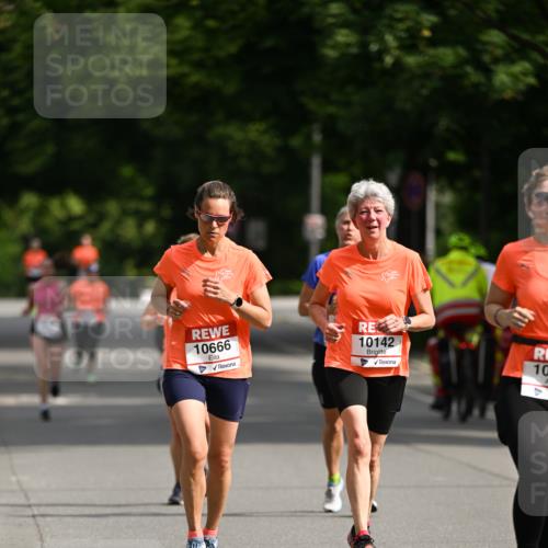 15.06.2025 - REWE Women's Run Dr. Thomas Lammeyer http://msf.ph/oto/7952961 15.06.2025 09:41:13 Laufen 10666, 10142, 10 meine-sportfotos.de