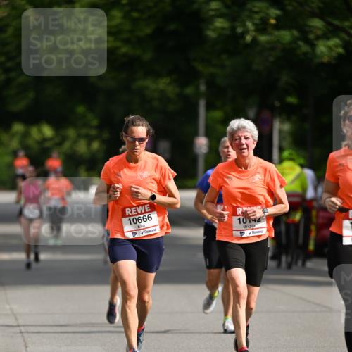 15.06.2025 - REWE Women's Run Dr. Thomas Lammeyer http://msf.ph/oto/7952962 15.06.2025 09:41:13 Laufen 10666, 10142 meine-sportfotos.de