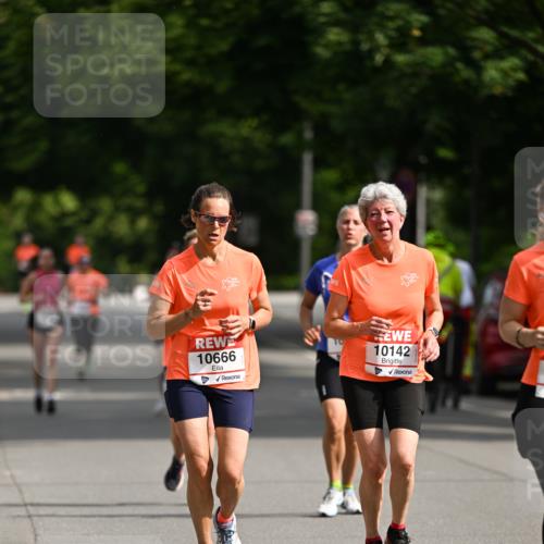 15.06.2025 - REWE Women's Run Dr. Thomas Lammeyer http://msf.ph/oto/7952963 15.06.2025 09:41:13 Laufen 10666, 10142 meine-sportfotos.de