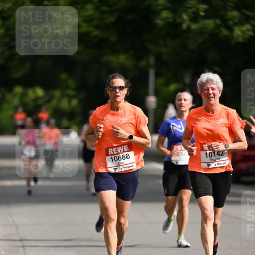 15.06.2025 - REWE Women's Run Dr. Thomas Lammeyer http://msf.ph/oto/7952969 15.06.2025 09:41:14 Laufen 10666, 2, 10142 meine-sportfotos.de