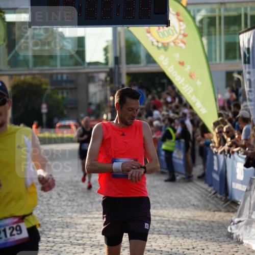 13.06.2025 - Holstenköstenlauf Felixshl http://msf.ph/oto/7953060 13.06.2025 19:42:33 Laufen 2106, 2129, 2230 meine-sportfotos.de
