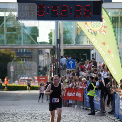 13.06.2025 - Holstenköstenlauf Felixshl http://msf.ph/oto/7953082 13.06.2025 19:42:36 Laufen 2106, 2129, 2230 meine-sportfotos.de