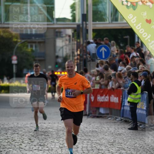 13.06.2025 - Holstenköstenlauf Felixshl http://msf.ph/oto/7953260 13.06.2025 19:43:04 Laufen 2142, 2332, 2473 meine-sportfotos.de