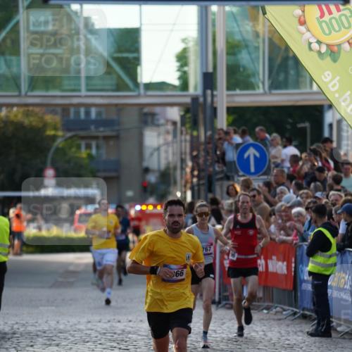 13.06.2025 - Holstenköstenlauf Felixshl http://msf.ph/oto/7953572 13.06.2025 19:43:32 Laufen 2296, 2767, 3066 meine-sportfotos.de