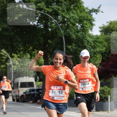 15.06.2025 - REWE Women's Run Jannik Wohlers http://msf.ph/oto/7954000 15.06.2025 08:49:12 Laufen 10763, 10033 meine-sportfotos.de