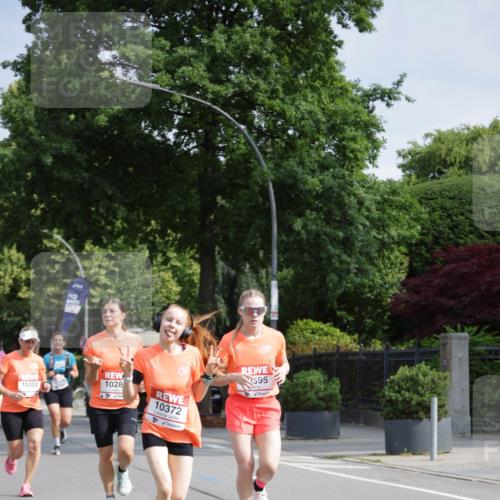 15.06.2025 - REWE Women's Run Jannik Wohlers http://msf.ph/oto/7954106 15.06.2025 08:49:20 Laufen 10403, 1028, 4, 10372, 95 meine-sportfotos.de