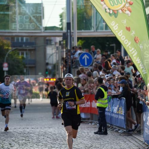 13.06.2025 - Holstenköstenlauf Felixshl http://msf.ph/oto/7954119 13.06.2025 19:44:17 Laufen 3128, 3658 meine-sportfotos.de