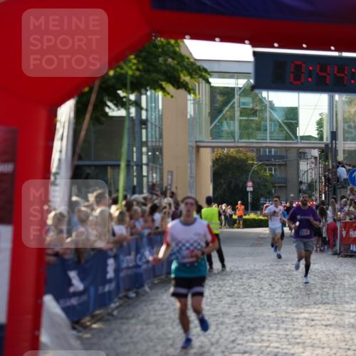 13.06.2025 - Holstenköstenlauf Felixshl http://msf.ph/oto/7954235 13.06.2025 19:44:22 Laufen 2732, 2966, 3128, 3656, 3658 meine-sportfotos.de