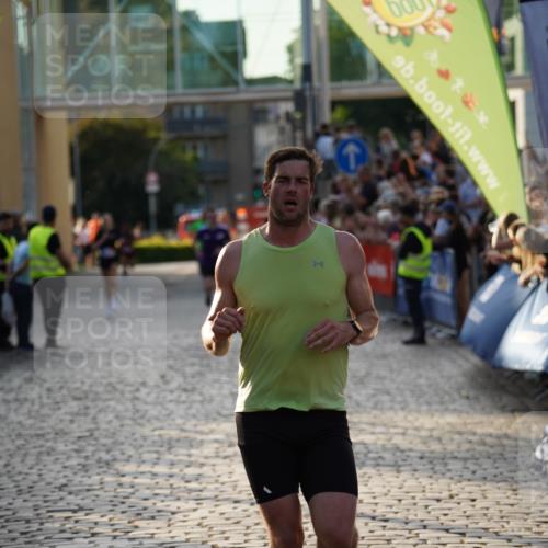 13.06.2025 - Holstenköstenlauf Felixshl http://msf.ph/oto/7954493 13.06.2025 19:44:46 Laufen 2625, 3233, 3641 meine-sportfotos.de