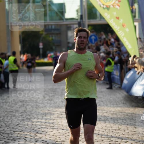 13.06.2025 - Holstenköstenlauf Felixshl http://msf.ph/oto/7954501 13.06.2025 19:44:46 Laufen 2625, 3233, 3641 meine-sportfotos.de