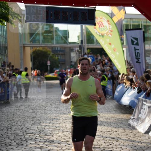 13.06.2025 - Holstenköstenlauf Felixshl http://msf.ph/oto/7954508 13.06.2025 19:44:46 Laufen 2625, 3233, 3641 meine-sportfotos.de