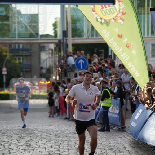 13.06.2025 - Holstenköstenlauf Felixshl http://msf.ph/oto/7954762 13.06.2025 19:45:01 Laufen 2623, 3003, 3082, 3885 meine-sportfotos.de