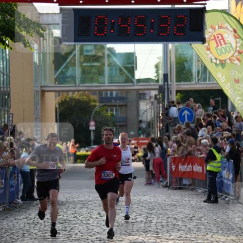 13.06.2025 - Holstenköstenlauf Felixshl http://msf.ph/oto/7954969 13.06.2025 19:45:32 Laufen 2768, 3301, 3586 meine-sportfotos.de