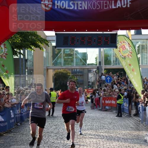 13.06.2025 - Holstenköstenlauf Felixshl http://msf.ph/oto/7955000 13.06.2025 19:45:33 Laufen 2768, 2822, 3301, 3586 meine-sportfotos.de