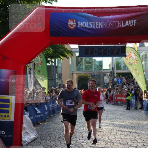 13.06.2025 - Holstenköstenlauf Felixshl http://msf.ph/oto/7955008 13.06.2025 19:45:34 Laufen 2768, 2822, 3301, 3586 meine-sportfotos.de