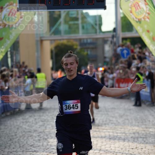 13.06.2025 - Holstenköstenlauf Felixshl http://msf.ph/oto/7955221 13.06.2025 19:45:49 Laufen 2989, 3227, 3280, 3645, 3771 meine-sportfotos.de