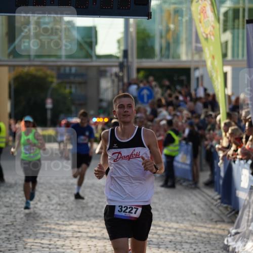 13.06.2025 - Holstenköstenlauf Felixshl http://msf.ph/oto/7955258 13.06.2025 19:45:52 Laufen 2989, 3227, 3280, 3645, 3771 meine-sportfotos.de