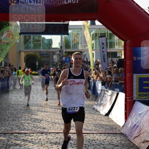 13.06.2025 - Holstenköstenlauf Felixshl http://msf.ph/oto/7955282 13.06.2025 19:45:53 Laufen 2989, 3227, 3280, 3771 meine-sportfotos.de