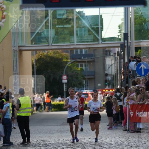 13.06.2025 - Holstenköstenlauf Felixshl http://msf.ph/oto/7955369 13.06.2025 19:45:59 Laufen 2054, 2989, 3280, 3670, 3771 meine-sportfotos.de