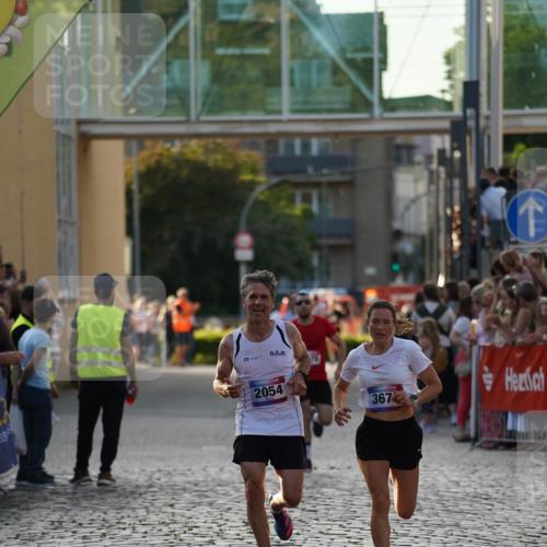 13.06.2025 - Holstenköstenlauf Felixshl http://msf.ph/oto/7955380 13.06.2025 19:46:02 Laufen 2054, 3670, 3879 meine-sportfotos.de