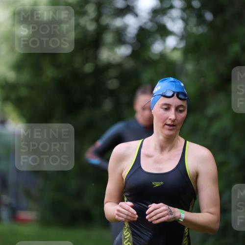 15.06.2025 - 7 Türme Triathlon Michael Strokosch http://msf.ph/oto/7955439 15.06.2025 12:32:57 Schwimmen 401, 428, 447, 472, 486, 529, 650, 660 meine-sportfotos.de